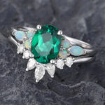 Pattiring Oval Cut Emerald White Gold Engagement Ring Set