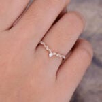 Pattiring Pear Shaped Moissanite Rose Gold Leaf Curved Wedding Band