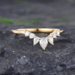Pattiring Pear Shaped Moissanite Yellow Gold Curved Wedding Band