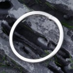 Pattiring Simple White Gold Curved Wedding Band