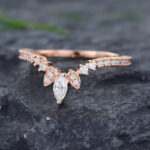 Pattiring Vintage Marquise Cut Moissanite Rose Gold Curved Wedding Band