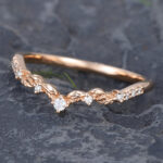Pattiring Vintage Moissanite Rose Gold Curved Wedding Band