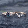 Pattiring Vintage Pear Shaped Alexandrite Rose Gold Engagement Ring Set