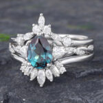 Pattiring 3pcs Pear Shaped Lab Alexandrite White Gold Engagement Ring Set 2
