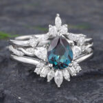 Pattiring 3pcs Pear Shaped Lab Alexandrite White Gold Engagement Ring Set 3