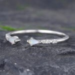 Pattiring Kite Cut Opal White Gold Open Wedding Band