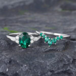 Pattiring Oval Cut Emerald White Gold Emerald Engagement Ring Set 5
