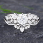 Pattiring Unique Moissanite White Gold Engagement Ring Set
