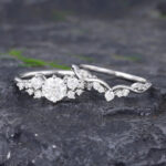 Pattiring Unique Moissanite White Gold Engagement Ring Set