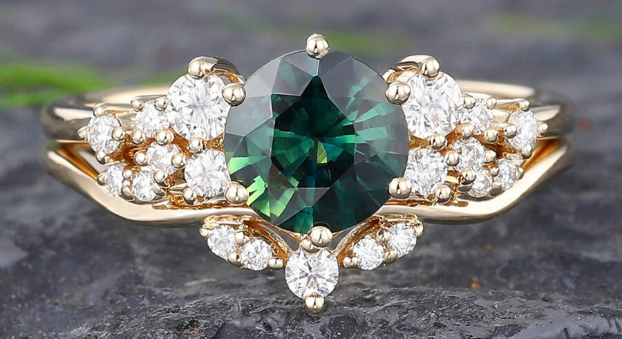 Pattiring Unique Teal Sapphire Yellow Gold Engagement Ring Set