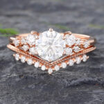 2PCS Vintage Round Moissanite Crown Bridal Ring Set Rose Gold