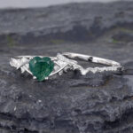 Everlasting Heart Shaped Moss Agate Crossover Engagement Ring Set