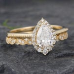 2PCS Vintage Pear Cut Lab Grown Diamond Halo Engagement Ring Set