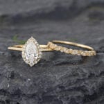 2PCS Vintage Pear Cut Lab Grown Diamond Halo Engagement Ring Set