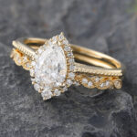 2PCS Vintage Pear Cut Lab Grown Diamond Halo Engagement Ring Set