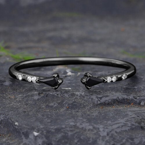 Black Gold Kite Shaped Black Onyx Wedding Band