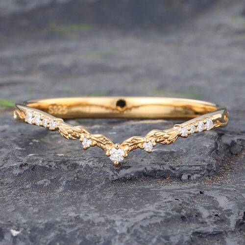 Leaf Engraved Moissanite Curved Wedding Band