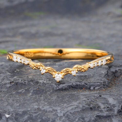 Leaf Engraved Moissanite Curved Wedding Band