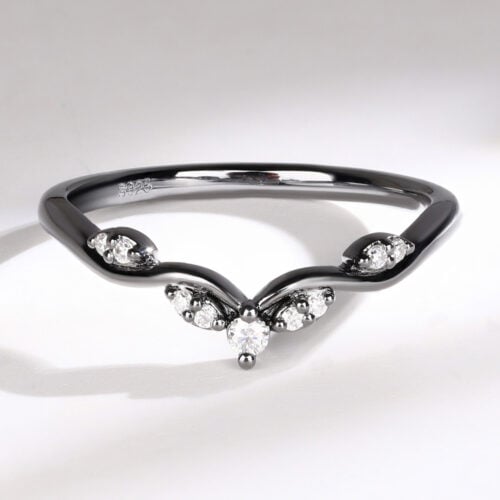 Black Gold Curved Moissanite Unique Diamond Wedding Band