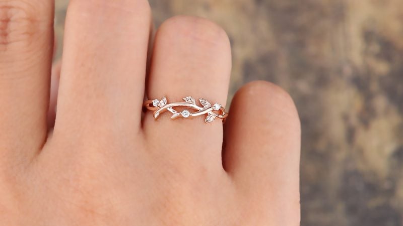 What Finger Does a Wedding Ring Go On? The Meaning Behind the Tradition