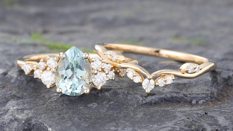Yellow Gold Aquamarine & Diamond Bridal Ring Set