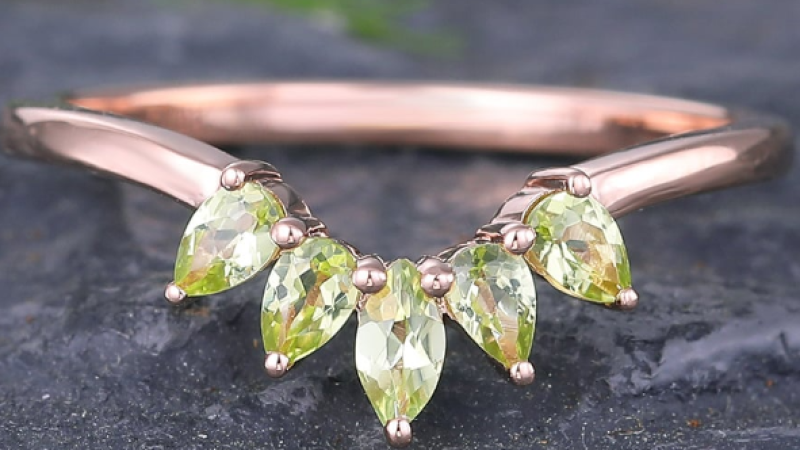 Why Peridot Rings Are the Ultimate Pop of Color in Fine Jewelry